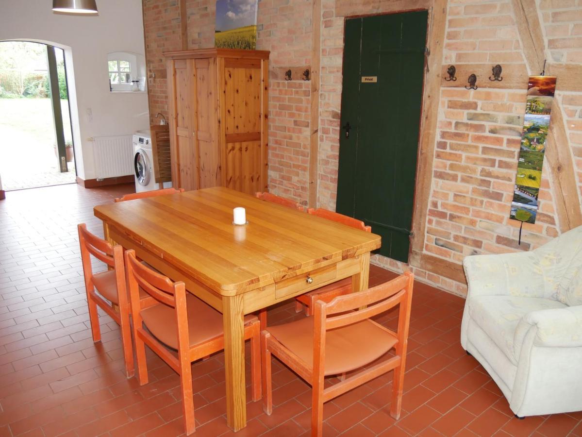 Lindenhof, Wohnung 1, Giebel Vipperow Eksteriør bilde